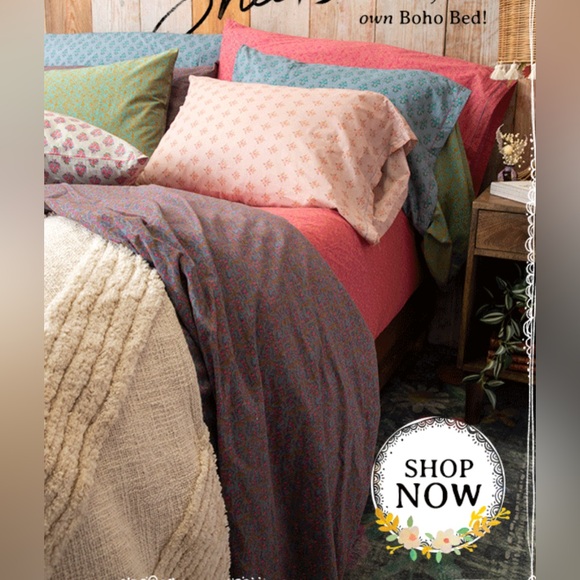 NATURAL LIFE Tufted Woven Quilt - Picture 2 of 7